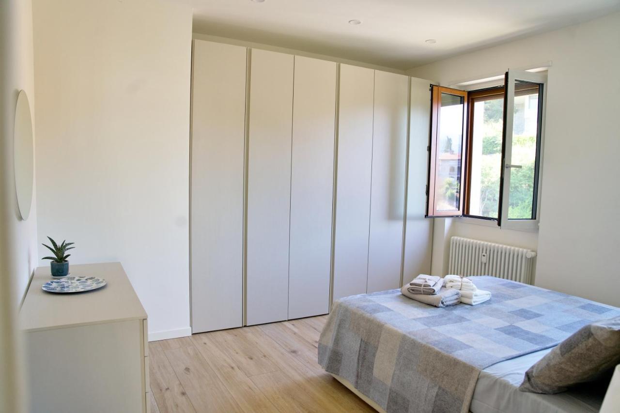 The Blue - Lake / City View Modern Apt Near Villa Olmo Como Exterior photo